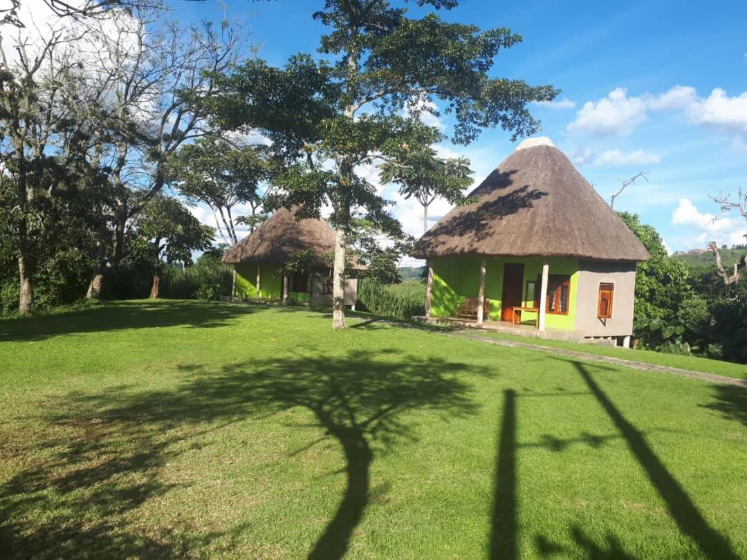 Lake Nkuruba Nature Reserve Hotel Durama Exterior photo