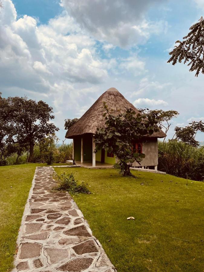 Lake Nkuruba Nature Reserve Hotel Durama Exterior photo